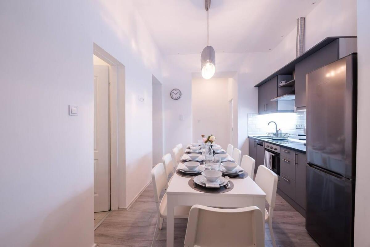 Central Brand New And Modern Apartment Budapest Exteriör bild