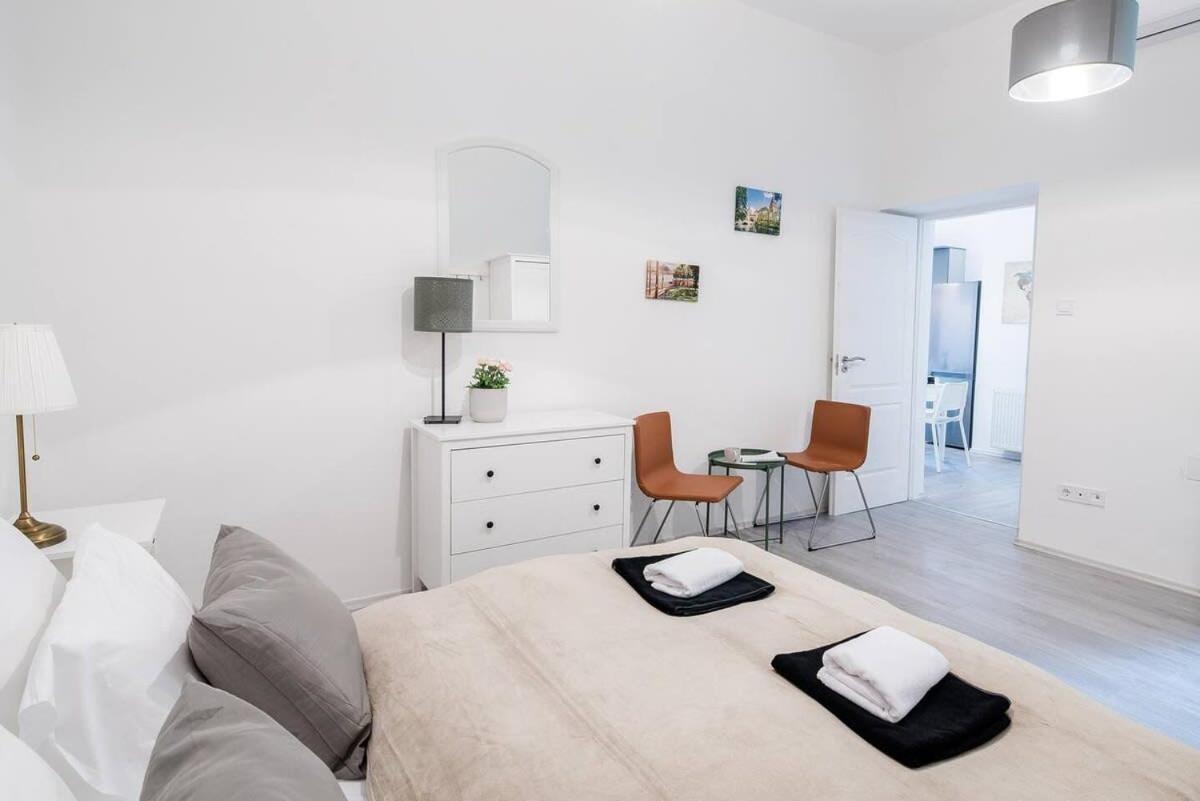 Central Brand New And Modern Apartment Budapest Exteriör bild